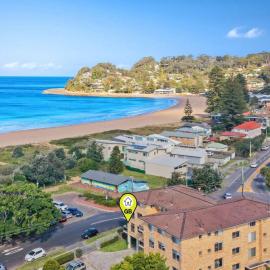 Seaview 4 - Beautiful Views & Linen Supplied, hotelli kohteessa Avoca Beach