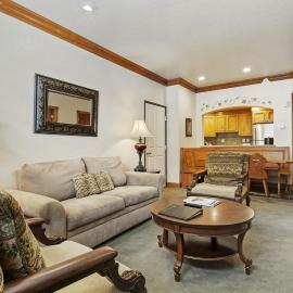 Cozy Zermatt Swiss King Villa with Kitchen Near Deer Valley & Park City Ski Resorts - 2022, hotel Midwayben