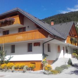 Apartments and Rooms Martuljk, hotel in Kranjska Gora