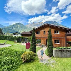 Chalet Auszeit Montafon: Bartholomäberg şehrinde bir otel