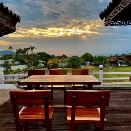 Grand' Pa HomeStay – hotel w mieście Plai Laem