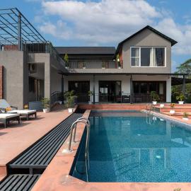 StayVista at Villa Aera with Pool, Lawn