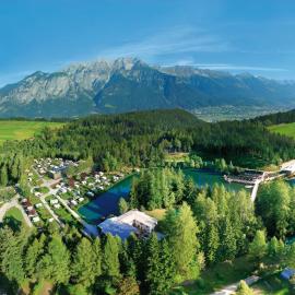 Ferienparadies Natterer See, hotel u Insbruku