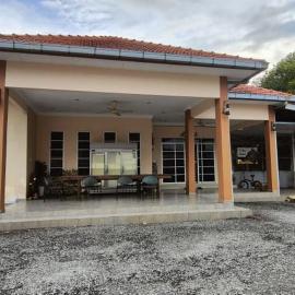 Capital O 91243 Bee Good Chalet, hotell sihtkohas Yan