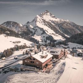 AlpenParks Hotel & Apartment Arlberg Warth mit Pool