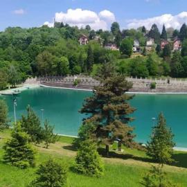 Kuća za odmor u prirodi NINA Jezero Orahovica、Duzlukのホテル