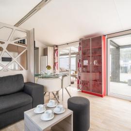 Chalet Le Bois d'Amour-3 by Interhome, hotel di Dinard