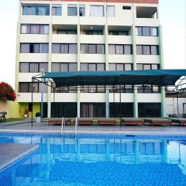 Holiday Suites, hotel em Tacna