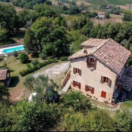 fioreselvatico - Villa con Piscina