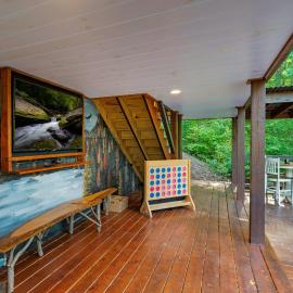 A Fine Piece of Aska - Blue Ridge, GA - Take in Sweeping Mountain Views, Soak in the Hot Tub, and Cozy Up by the Wood-Burning Fi