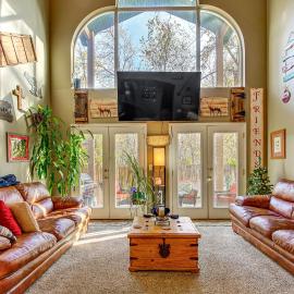 Secluded Home w/ Hot Tub & Mountain Views!