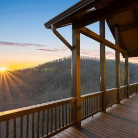 Mountain View D - Luxury Condo, King Suite, Amazing View, Peace, and Hiking