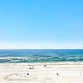 Beachfront Bliss! 1800 sq ft Spacious 3BR Sleeps 12 - Oceans 9D