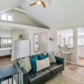 Tiny Home by River-Lake in Old Town NOTL for 2 Guests, hotel di Niagara on the Lake