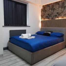 Hills View Apartments, hotel in Manchester