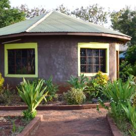EKO Holiday Homes, Lake Chala, hotelli kohteessa Taveta