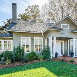 Main Street Elkin Retreat: Home w/ Backyard Oasis, Hotel in Elkin