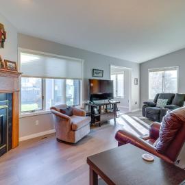 Work & Play: Pet-Friendly Fargo Home 6 Mi to Dtwn, hotel a Fargo