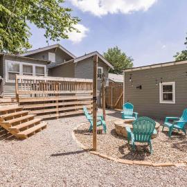Owen Bungalow II - OKC Paseo - HOT TUB & Fire Pit