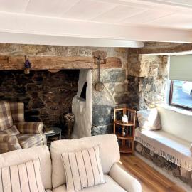 16th Century Cottage in the heart of Mullion, hotell sihtkohas Mullion