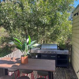 Private Accommodation at the Megaranch, hotell sihtkohas Nyora