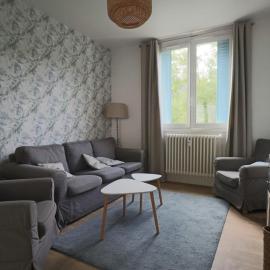 Appartement Les Agapanthes, 3*, 5 pers, Jardin clos, Conciergerie - FR-1-858-26, hotel in La Bourboule