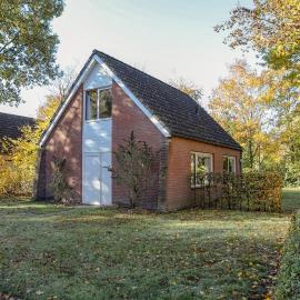 Comfortabel familiehuis met sauna en tuin VP101, hotel a Hoeven