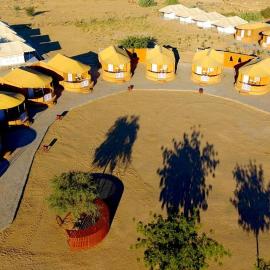 Dune safari camp & resort, hotel em Sām