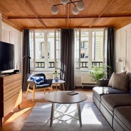 Old City Gem-Very Comfy Bed-Bakery Downstairs