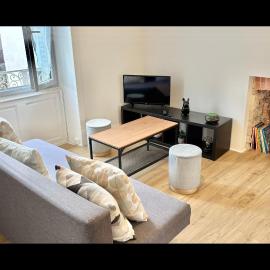 Appartement confort deux Etoiles, hotel in Dole