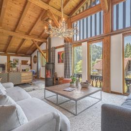 Hot tub, Sauna, Private shuttle and Privacy - 14 ppl - Stunning Ferme Liberté