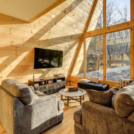 Steps to State Park! A-Frame Cabin in Piney Creek