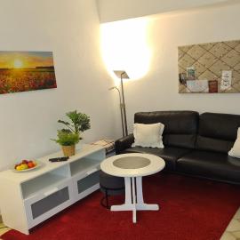 Cozy basement apartment in Mettmann، فندق في ميتمان