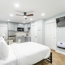 Studio Minutes from Center City South Philly Special, hotel in Philadelphia