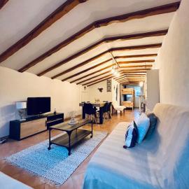 Studio de 40m2 au pieds des pistes, hotel din Péone