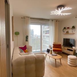 Ins apartment - 2 bedrooms - metro parking prive, ξενοδοχείο στο Bagnolet