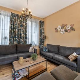 Marl home with spa, sauna in the city center, hotelli kohteessa Valkenburg