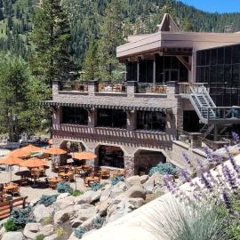 Dav's Slopeside King Studio -- Resort & Spa at Everline, готель у місті Олімпік-Валлі