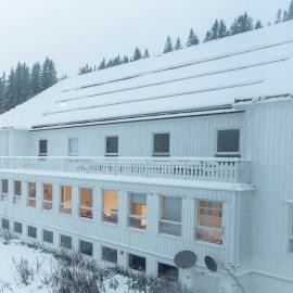 Senja Fjord Lodge, מלון בSenja