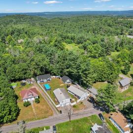 Highland Estates, 5 Private Units for 1 Group!, hotel in Monticello