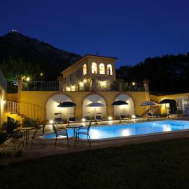 Country House Felicia, hotell sihtkohas Giungano
