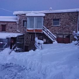 Appartement dans ferme au cœur du pilat en montagne 1150 m, pleine campagne, hôtel 