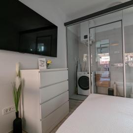 Cozy Condo in an Ugly Courtyard, khách sạn ở Zagreb
