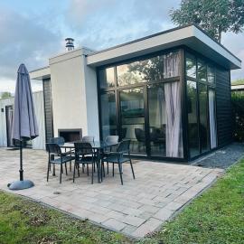 Stylish chalet in nature near Amsterdam