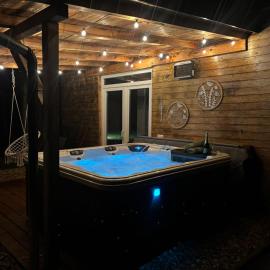 Kincses Sziget Apartman, hotel v mestu Szőce