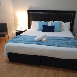 Jerilderie Hotel - Pub, Restaurant & Accommodation, hotel v destinaci Jerilderie