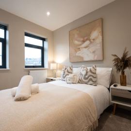 Stylish 2BR Retreat - Sleeps 6 - Central Chatham