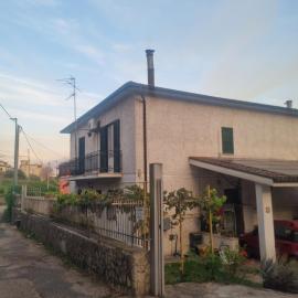 Il Ducale Apartments, hotel i Valmontone