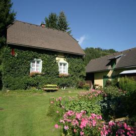 Ferienhaus in Scheifling nahe Skipisten، فندق في Scheifling