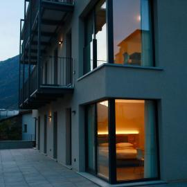 Bernina Suites - 150 metres to Bernina Express, hotel v destinácii Tirano
